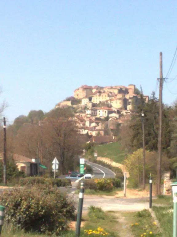 Сasa de vacaciones Lougat La Maison Des Chats Cordes-sur-Ciel